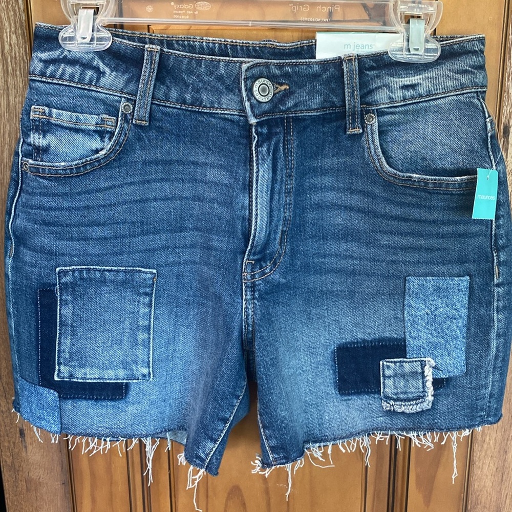 Boho Patchwork Festival Raw Hem Mid Rise Comfort Stretch Denim Shorts - Picture 2 of 6